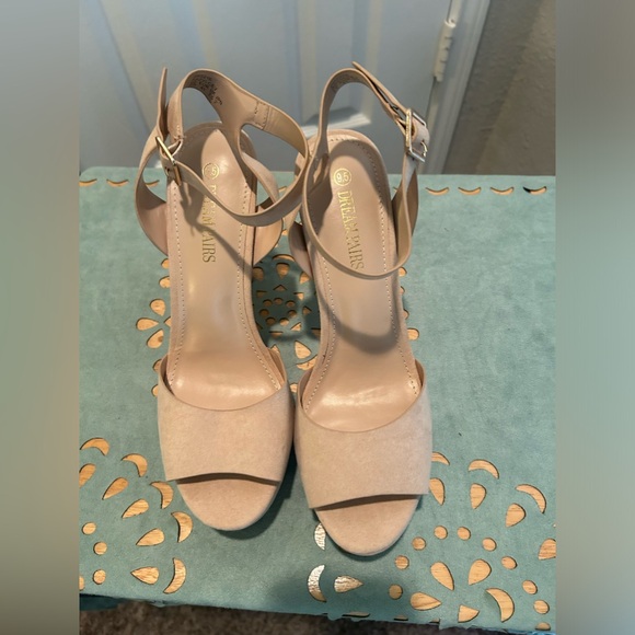 Dream Paris peep toe platform stilettos - Picture 6 of 6